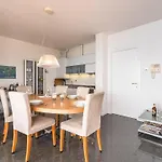 Getaway With Views Appartement *