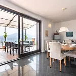דירה Getaway With Views *