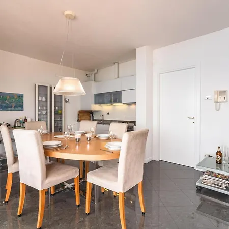 Panorama Sul Maggiore 아파트 *